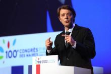 François Baroin, président de l'Association des maires de France (AMF), prononce un discours lors du 100e congrès des maires de France à Paris, le 23 novembre 2017
