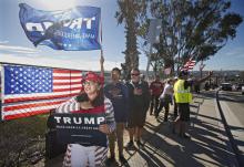 Une manifestation "America First" à la frontière californienne entre le Mexique et les Etats-Unis, le 15 décembre 2018.
