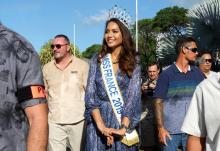 Miss France 2019 Vaimalama Chaves dans les rues de Papeete le 22 décembre 2018