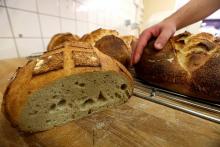 Les pains à l'ancienne utilisant des blés oubliés et la fermentation naturelle reviennent au goût du jour