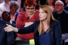 Ingrid Levavasseur, à la tête d'une future liste "gilets jaunes" pour les élections européennes, le 24 janvier dans "L'Emission politique", sur France 2, à Saint-Cloud