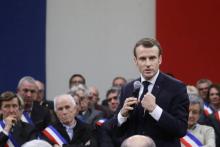 Le président Emmanuel Macron s'exprime devant quelque 600 maires d'Occitanie, le 18 janvier 2019 à Souillac