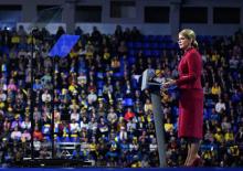 L'ancienne Première ministre ukrainienne Ioulia Timochenko s'exprime lors d'un rassemblement de ses sympathisants à Kiev le 24 octobre 2018
