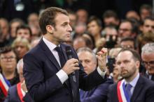 Emmanuel Macron lance le grand débat devant les maires normands réunis à Grand Bourgtheroulde, le 15 janvier 2018
