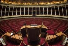 L'Assemblée nationale à Paris en octobre 2017. La prise en compte du vote blanc, une dose de proportionnelle ou la limitation du cumul des mandats dans le temps pourraient faire l'objet d'un référendu