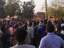 Des manifestants soudanais réclament la démission du président Omar el-Béchir, à Omdoumran, le 29 janvier 2019