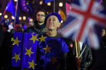 Des manifestants pro et anti Brexit devant le Parlement britannique, à Londres le 15 janvier 2019