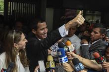 Juan Guaido au coté de sa femme Fabiana Rosales, à Santa Fe à Caracas, le 31 janvier 2019