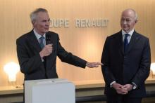 Le président de Renault Jean-Dominique Senard et son directeur général Thierry Bolloré à Boulogne-Billancourt au siège du groupe le 24 janvier 2019