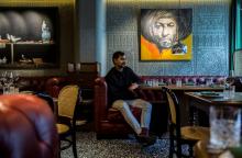 Asim Hussain dans son restaurant le New Punjab Club, le 16 janvier 2019 à Hong Kong