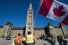 Des "gilets jaunes" manifestent devant le Parlement canadien à Ottawa, le 19 février 2019