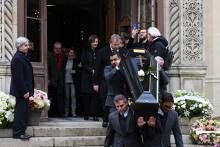 L'actrice Macha Méril, épouse de Michel Legrand, suit le cercueil de son mari, lors de ses obsèques à la cathédrale orthodoxe Saint-Alexandre-Nevsky, le 1er février 2019 à Päris