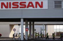 Des employés quittent le site de Nissan à Sunderland , dans le nord-est de l'Angleterre, en octobre 2016