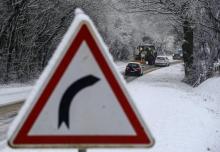 Quelque 600 personnes ont passé la nuit de vendredi à samedi dans des centres d'hébergement en Savoie, des routes d'accès aux stations de ski ayant été fermées en raison des chutes de neige et du verg