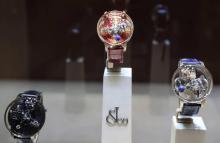 Des montres de luxe exposées au salon Doha Jewellery and Watches Exhibition, au Qatar, le 20 février 2019