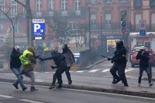 Heurts entre policiers et manifestants à Toulouse lors d'une manifestation des "gilets jaunes", le 2 février 2019