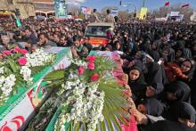 Des Iraniens assistent aux funérailles de Gardiens de la Révolution tués dans un attentat, à Ispahan le 16 février 2019