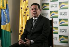 Le vice-président brésilien Hamilton Mourão donne un entretien exclusif à l'AFP, le 21 février 2019 à Brasilia