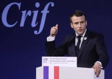 Le président Emmanuel Macron prononce un discours lors du dîner du Crif, le 20 février 2019 à Paris