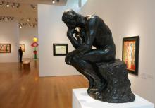 Le Penseur de Rodin, présentation à la presse avant une vente aux enchères le 3 mai 2018 chez Christie's à New York