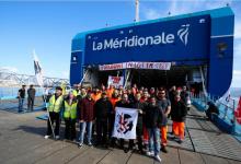 Les employés de la Méridionale font grève à l'appel du Syndicat des travailleurs corses (STC) le 25 février 2018 et bloquent le port d'Ajaccio
