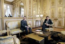 Le sénateur Patrick Kanner (PS) reçu par le président Emmanuel Macron (G), le 8 février 2019 à Paris