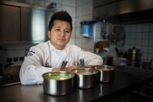 Le chef Chatchai Klanklong dans les cuisines de son restaurant "L'Orchidée", le 12 février 2019 à Altkich, dans le Haut-Rhin