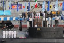 Photo distribuée par la présidence iranienne le 17 février 2019 montrant le président Hassan Rohani durant l'inauguration d'un nouveau sous-marin, sur la base navale de Bandar Abbas (sud)