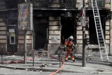 Un important incendie s'est déclaré dans un immeuble qui a dû être évacué boulevard Roosevelt, près des Champs-Elysées, faisant 11 blessés légers en marge de l'acte 18 de la mobilisation des "gilets j