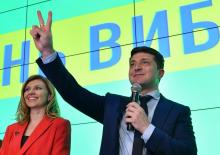 Le comédien et candidat à la présidentielle en Ukraine Volodymyr Zelensky se produit le 29 mars 2019 à Brovary près de Kiev