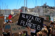 Des jeunes manifestants ont répondu à l'appel de l'adolescente suédoise Greta Thunberg, à Paris le 15 mars 2019