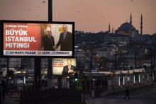 Affiches électorales à Istanbul à quelques jours des municipales, le 22 mars 2019