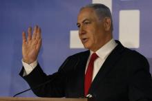 Le Premier ministre israélien Benjamin Netanyahu s'exprime lors d'une déclaration télévisée le 28 février 2019 à sa résidence à Jérusalem pour dénoncer comme relevant d'une "chasse aux sorcières" la p