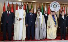 Photo de dirigeants réunis à Tunis pour un sommet de la Ligue arabe, parmi lesquels l'émir du Qatar cheikh Tamim ben Hamad al-Thani (2e en partant de la gauche), le 31 mars 2019