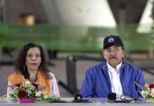 Le président Daniel Ortega (D) et la vice-présidente Rosario Murillo (G), à Managua, Nicaragua, le 29 novembre 2018