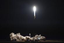 Départ de la fusée Falcon 9 avec la capsule Crew Dragon depuis le centre spatial Kennedy, le 2 mars 2019