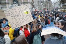 L'adolescente suédoise Greta Thunberg manifeste pour le climat à Hambourg le 1er mars 2019