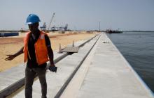 Nouveau terminal de conteneurs en construction dans le port ivoirien d'Abidjan, 27 mars 2019