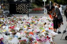 Des fleurs déposées en mémoire des 50 victimes de l'attaque de deux mosquées à Christchurch, au jardin botanique de cette ville le 29 mars 2019