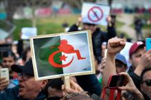 Des manifestants à Marseille réclament un changement en Algérie, le 3 mars 2019