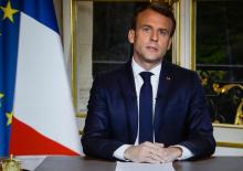 Portrait d'Emmanuel Macron lors de son discours télévisé depuis l'Elysée, à Paris le 16 avril 2019