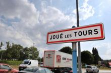 Le maire de Joué-les-Tours (Indre-et-Loire) Frédéric Augis (LR) a instauré un couvre-feu d'un mois pour les mineurs de moins de 17 ans dans certains quartiers de la ville, dont le centre-ville