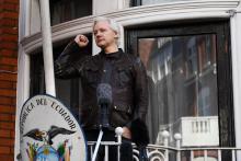 Julian Assange, fondateur de Wikileaks, fait une déclaration depuis le balcon de l'ambassade d'Equateur, le 19 mai 2017 à Londres