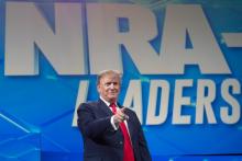 Donald Trump s'exprime lors de la convention annuelle du lobby des armes NRA, à Indianapolis (Indiana)