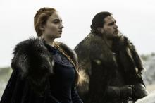 Sophie Turner et Kit Harington dans Game of Thrones