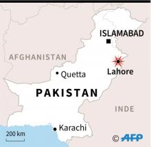 Sur le site de l'explosion à Lahore qui a fait cinq morts le 8 mai 2019