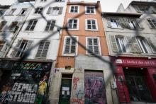 Un immeuble inhabité rue d'Aubagne à Marseille le 2 mai 2019, six mois après l'effondrement de deux immeubles délabrés