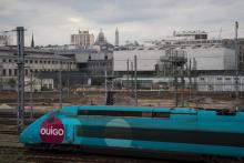 Un TGV low-cost Ouigo arrive à Paris Gare de l'Est, le 20 mars 2019
