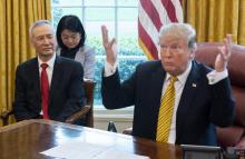 Le président américain Donald Trump le 4 avril 2019 avec le vice-Premier ministre chinois Liu He à Washington