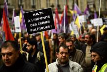 Plusieurs milliers de Kurdes manifestent le 6 janvier 2018 à Paris pour réclamer "vérité" et "justice" sur l'assassinat en 2013 dans la capitale française de trois militantes kurdes, Sakine Cansiz, Fi
